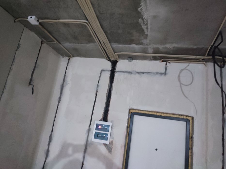 электрик монтажник