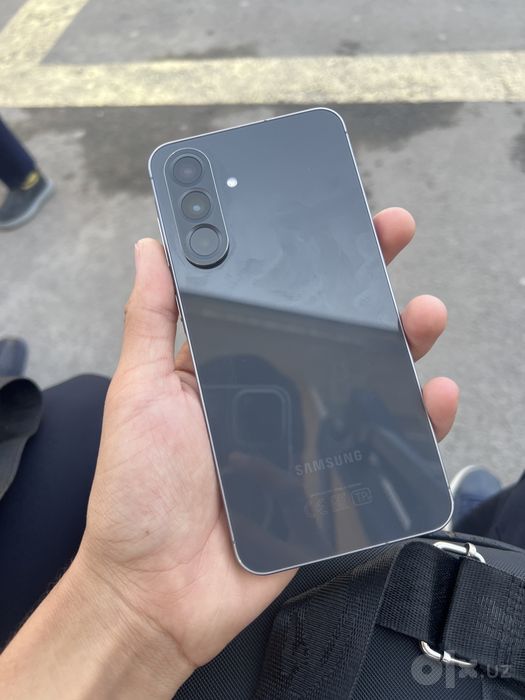 Samsung a56 8/256 xotira