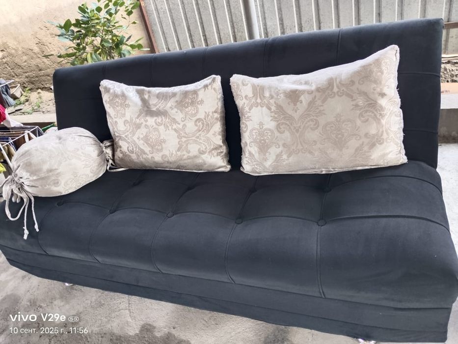 Продам подушки 6 шт