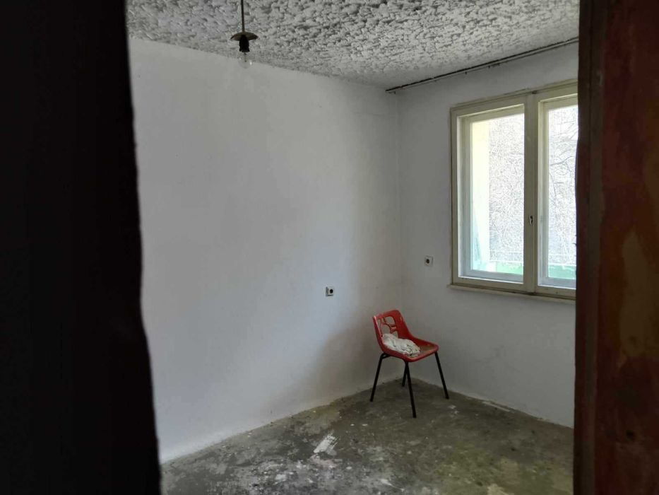 Продава се Тристаен апартамент в Левски - 100 кв.м за 418 €/кв.м - Снимка #4