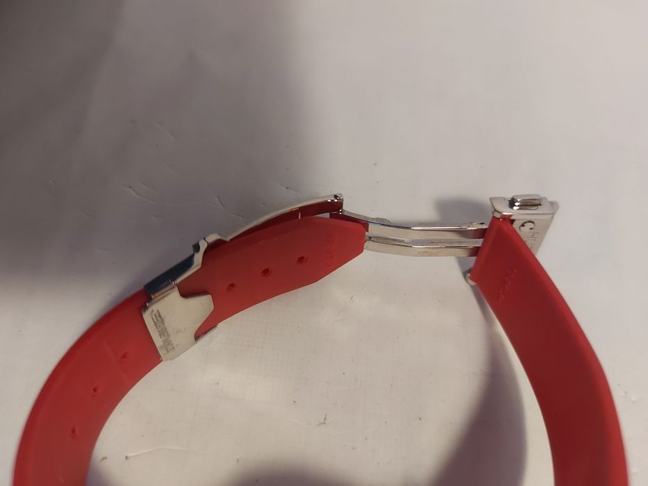 Часы женские HUBIOT