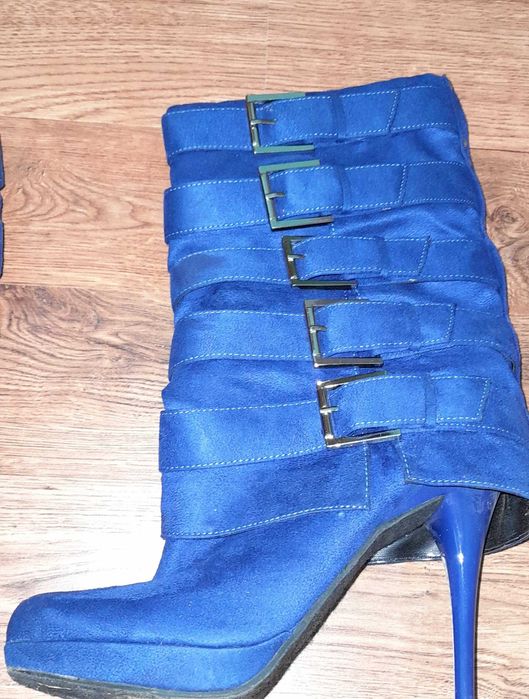 Ботуш Michael Antonio