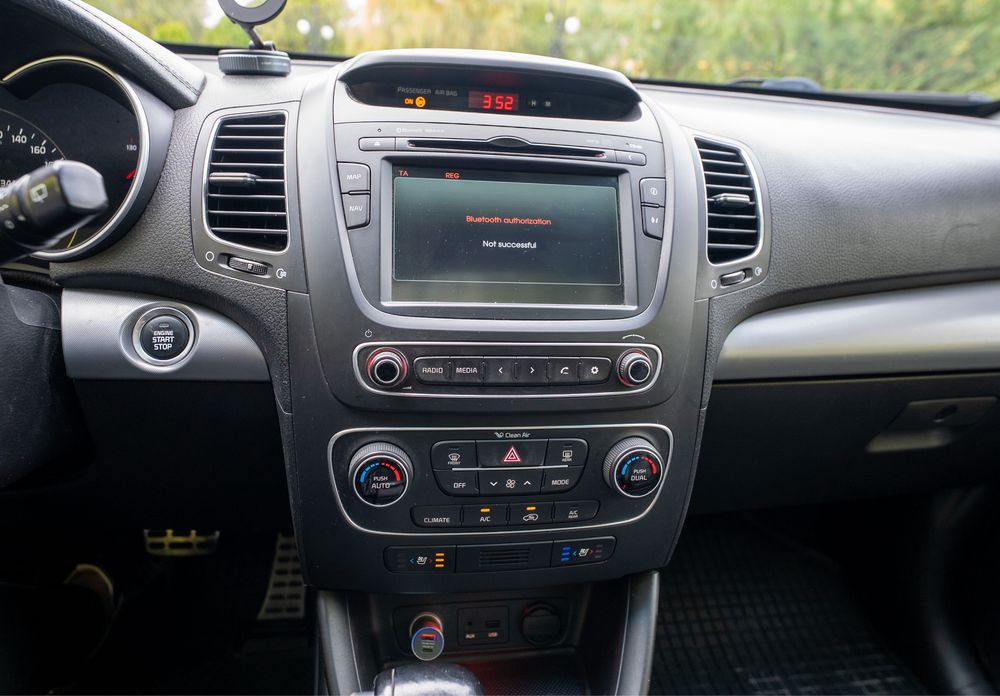 Kia Sorento 2.2 Diesel – Full Options – 250.000 km-2013 facelift