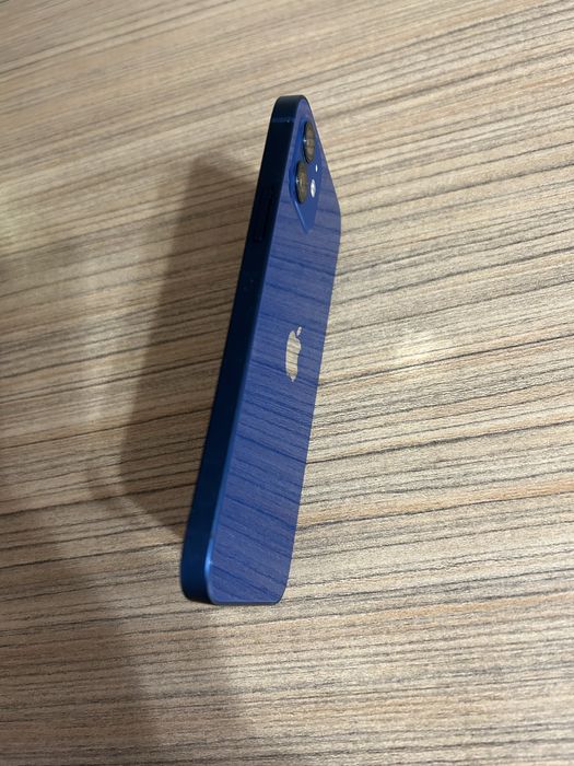 Iphone 12 albastru