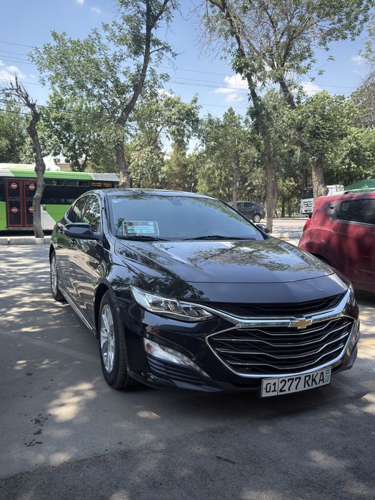 Malibu 2 Turbo primyer qilingan sotiladi qop-qora