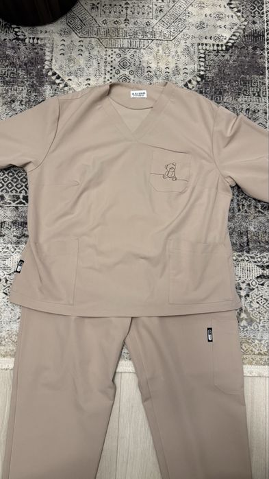 Costum medical femei bej