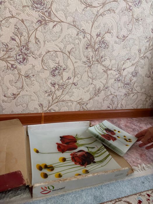 1 Большой тарелка, 6 Маленький