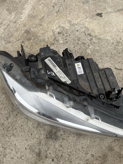 Дайнамик фарове бмв ф30 ф31 завиващи фарове bmw f30 f31 американски