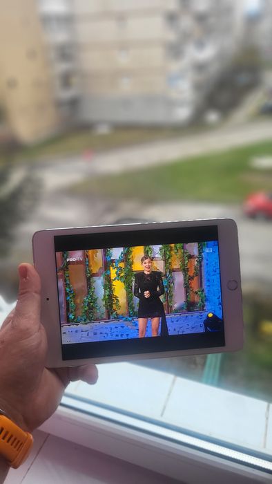 Ipad Mini 4 pentru piese!!!