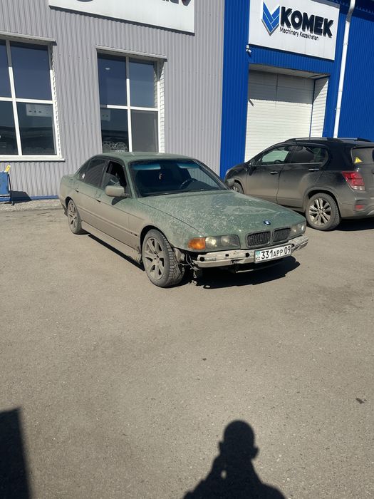 Продоется BMW e38