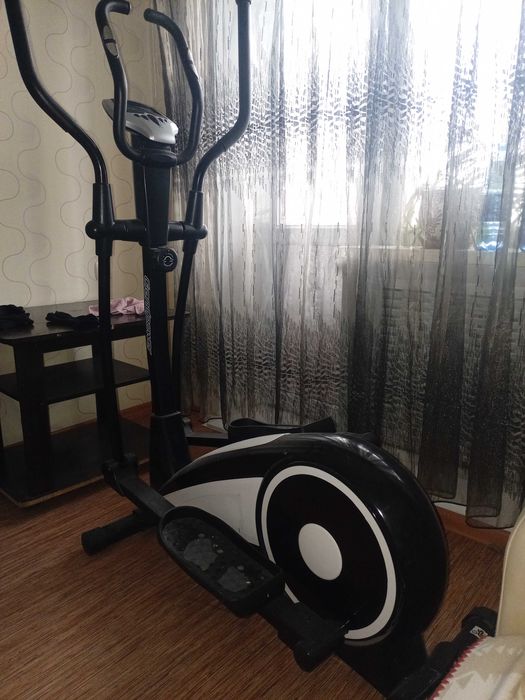 Тренажёр элепс в отличном состоянии.