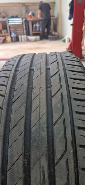 Летни Гуми Bridgestone 215/50 R18