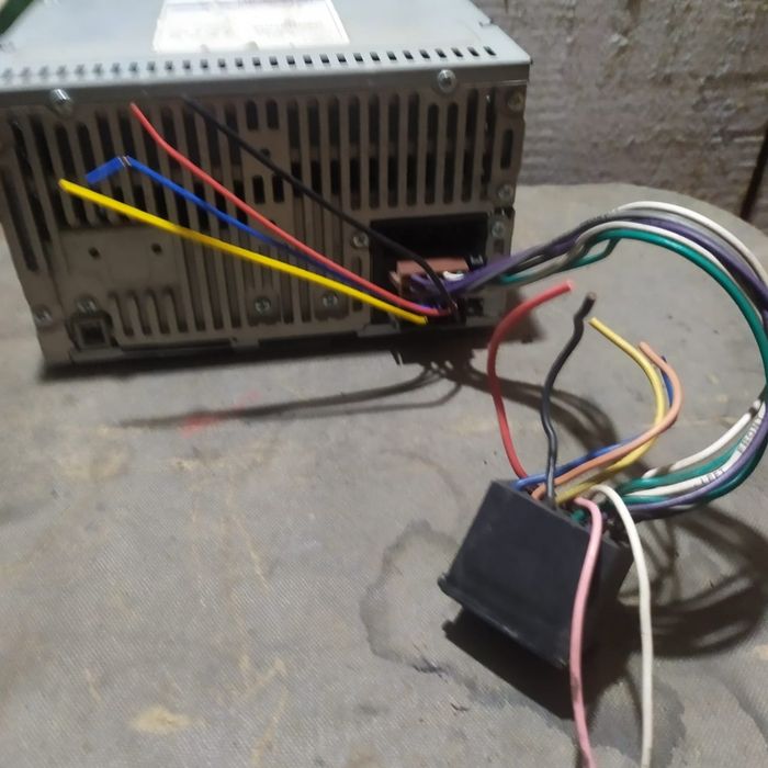 Продам автомагнитолу KIA