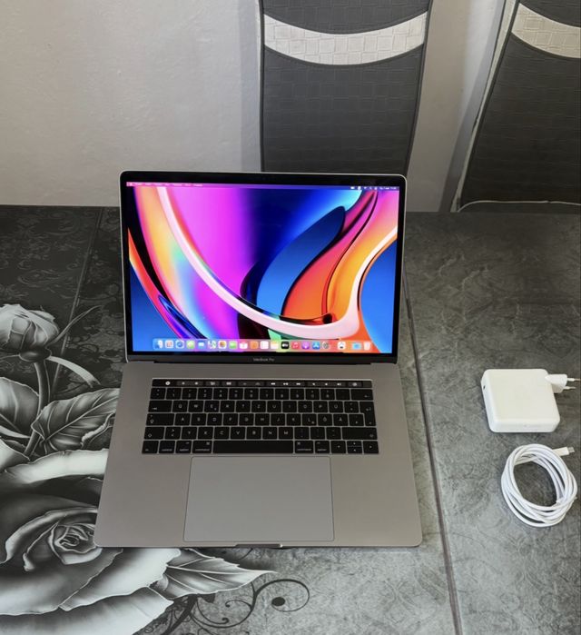 Macbook pro 15 2017 тачбар макбук про ноутбук