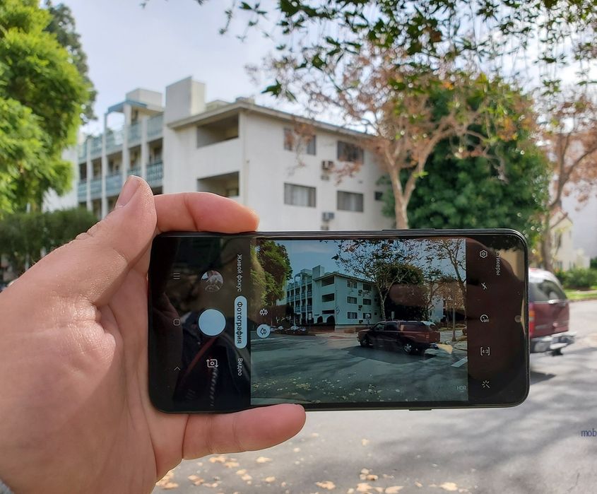 телефон A20S срочно продаю