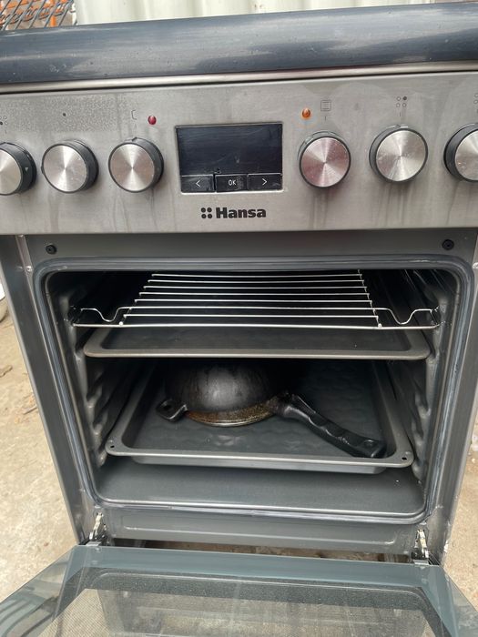 Продам газовую плиту