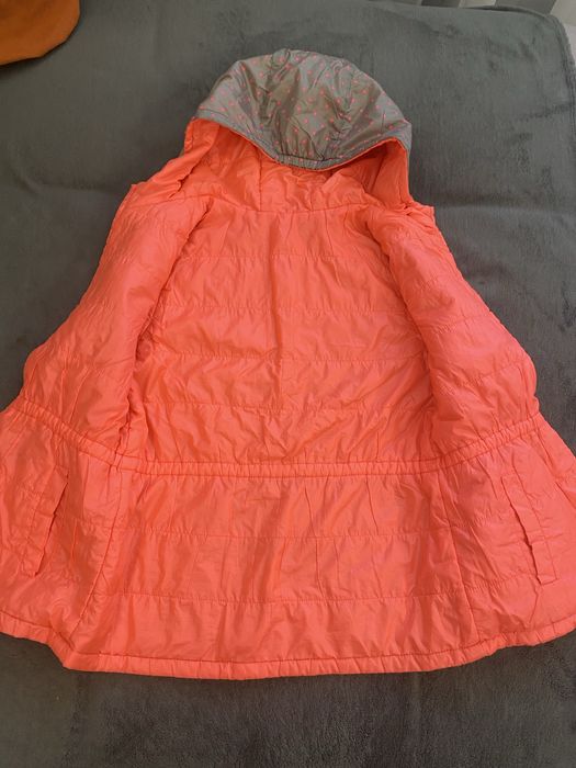 Продам куртку демисезон на девочку