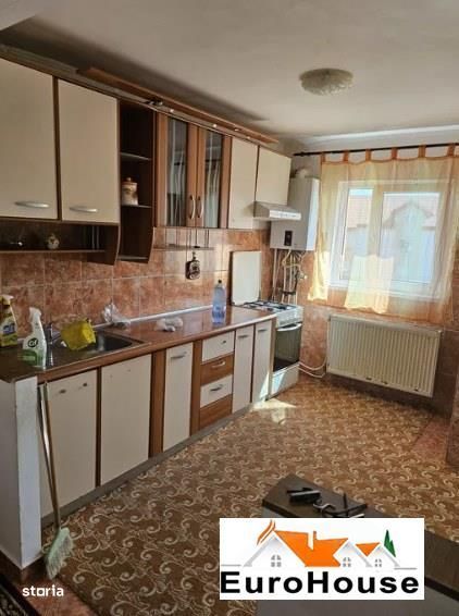Apartament cu 3 camere de vanzare in Alba Iulia zona AMPOI — fotografia 2