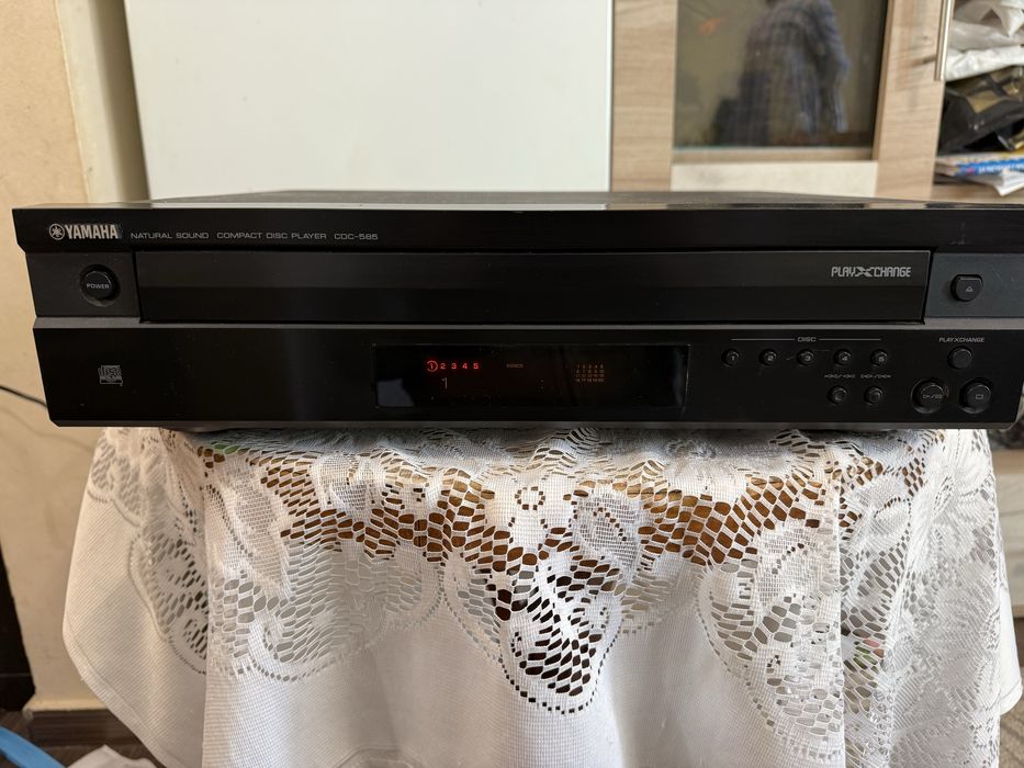Yamaha CD 585 Player