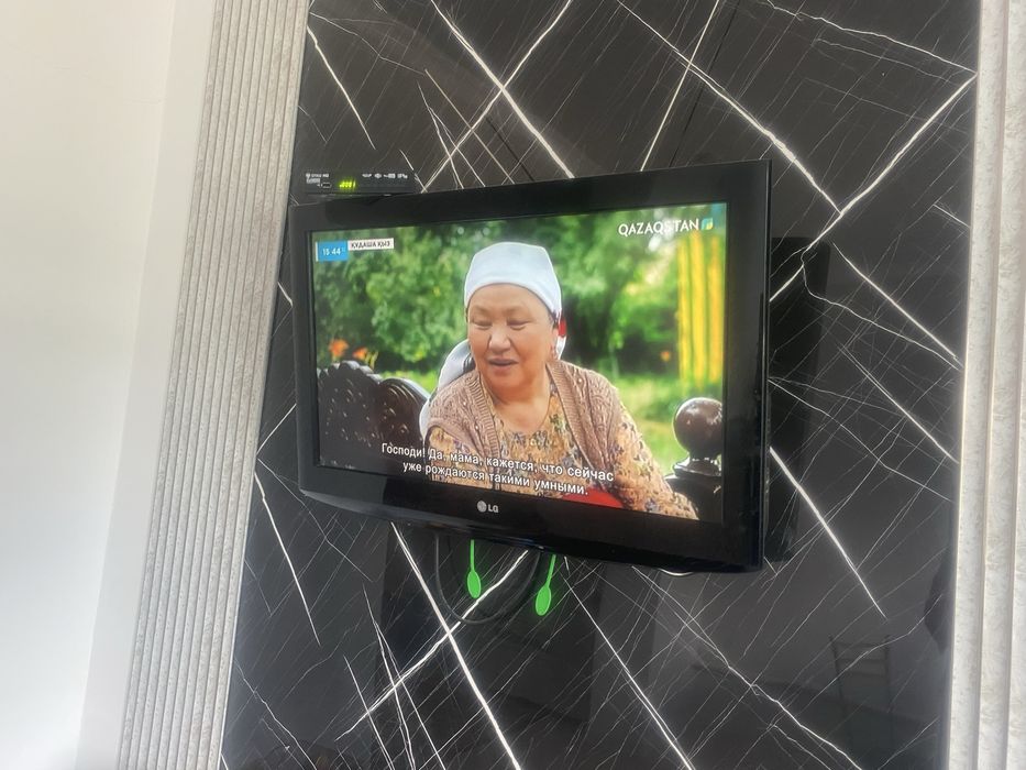 Продается телевизор.