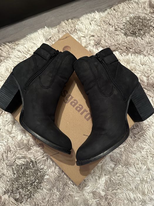 Botine din piele mata Invito 39