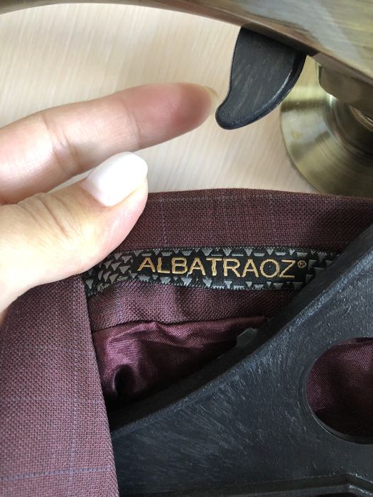 Продаю  мужской костюм