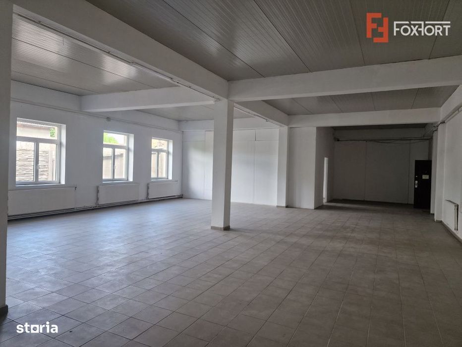Spatiu comercial cu 16 incaperi - zona Mehala
