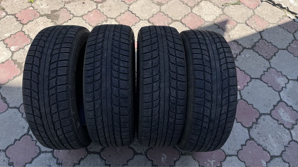 Зимние шины размер R 17