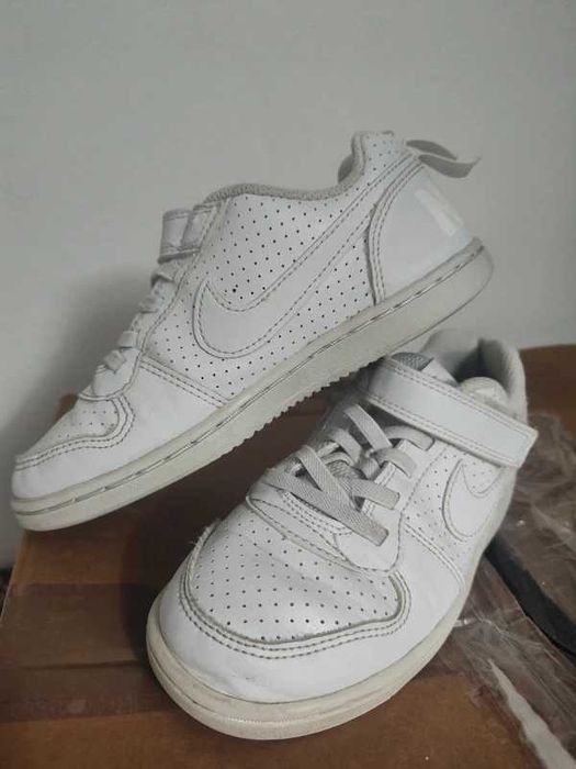 Adidași copii Nike, albi, mărimea 31