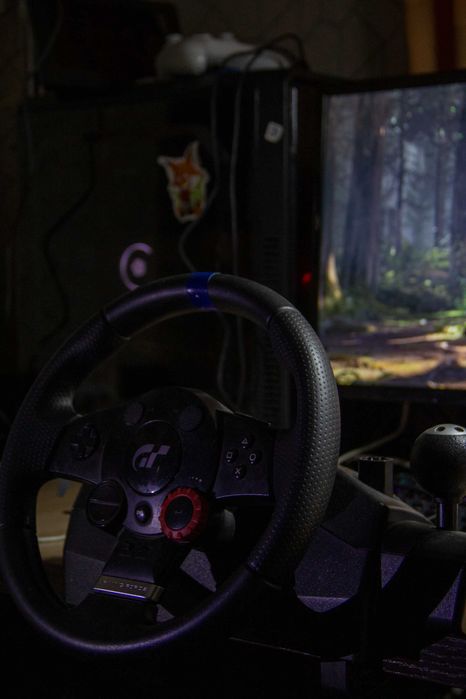 Игровой Руль Logitech Driving Force Gt
