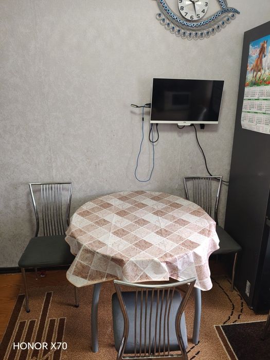 Продам кухонный стол