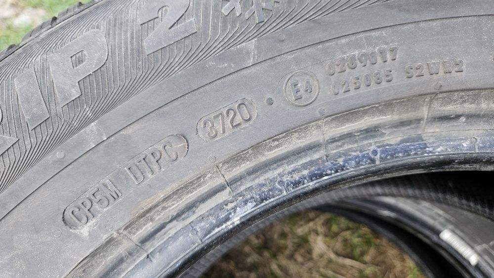 2бр гуми 215 65 16 дот 20 семперит