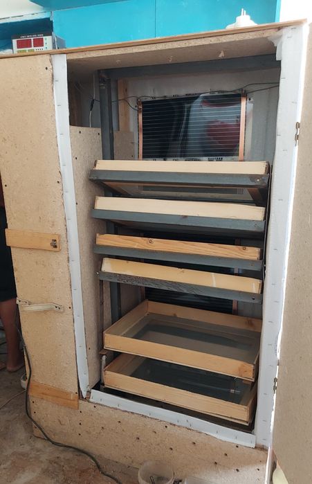 Продаётся инкубатор