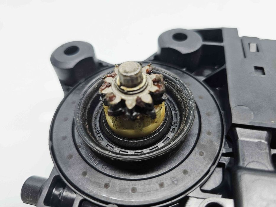 Motoras geam dreapta fata Renault Megane 3 (B95) [Fabr 2008-2016] 8073