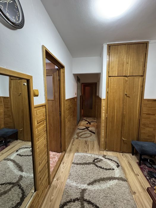 Vand Apartament 3 camere-Zona Garii