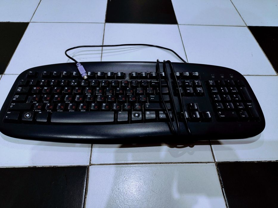 Монитор за компютър Philips + кабели