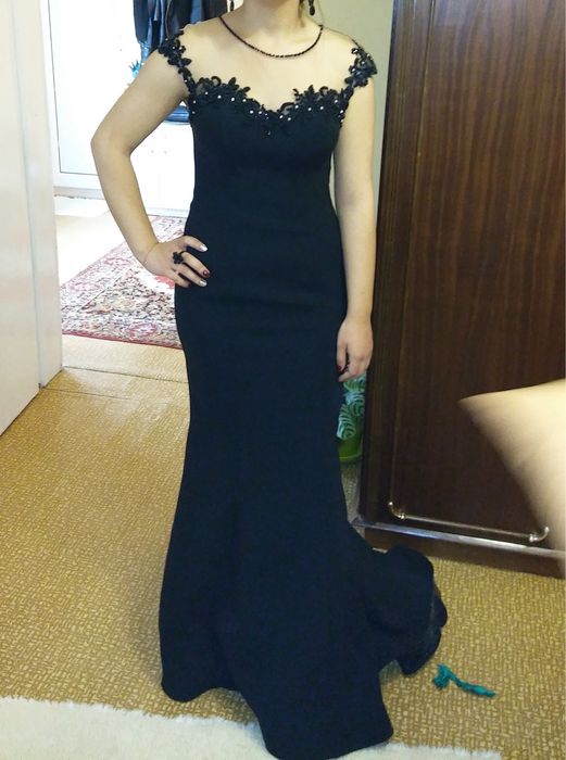 Черна бална  рокля