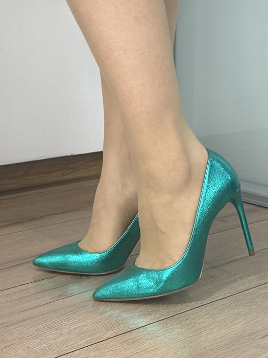 Туфли празднечные 35 размер