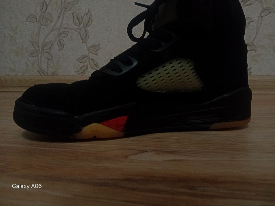 Джорданы 5 в харошем состе