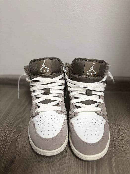 Adidași Air JORDAN 1 MID