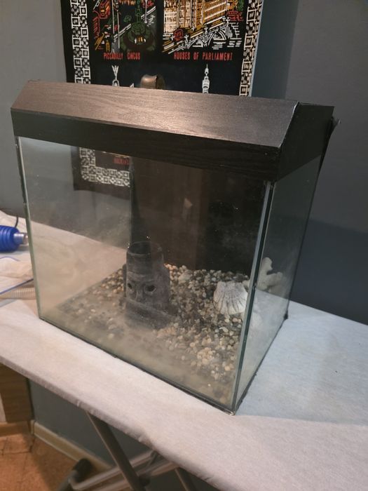 Аквариум б/у пользовались очень мало