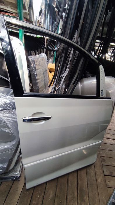 Дверь передняя Toyota Alphard 2007г