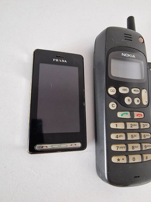 Стари телефони Prada, nokia, sony ericsson