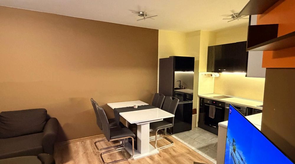 Дава се под наем Двустаен апартамент в София, Зона Б-19 - 56 кв.м за 598.23 € - Снимка #2