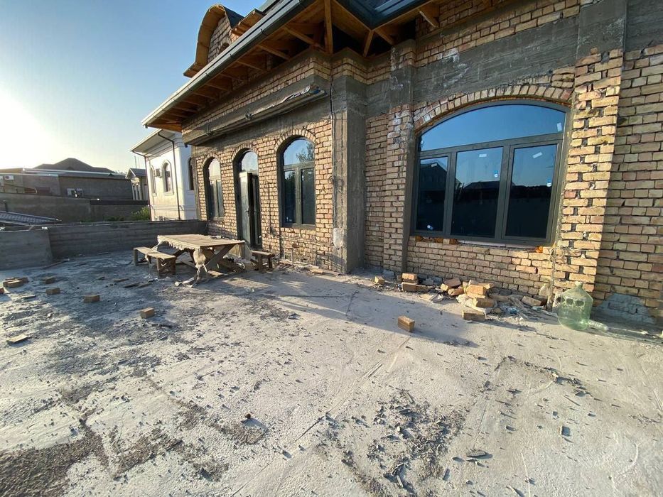 Продаётся  Центр Луначарского 7сот