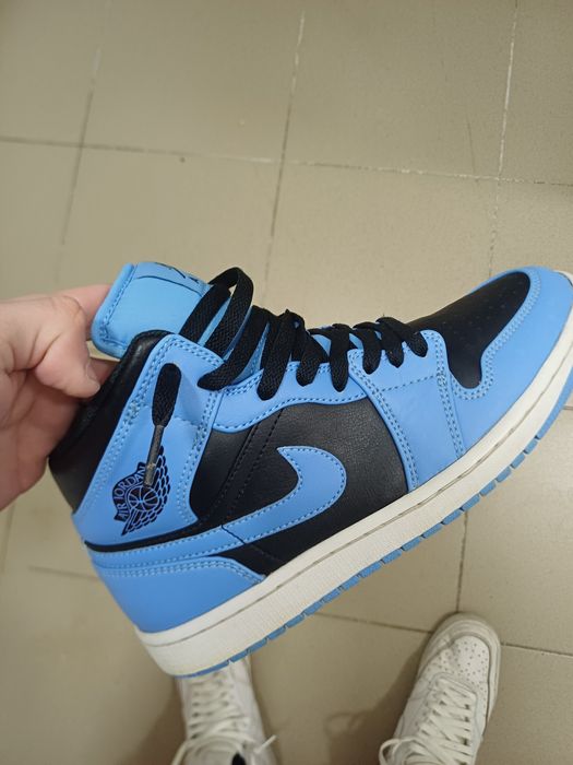 Air jordan 1 marimea 40.5 impecabili cu cutie.