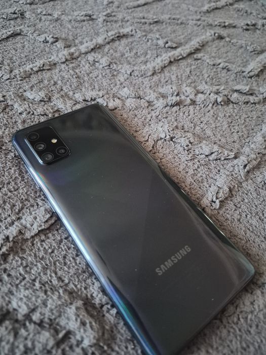телеыон Samsung а 71