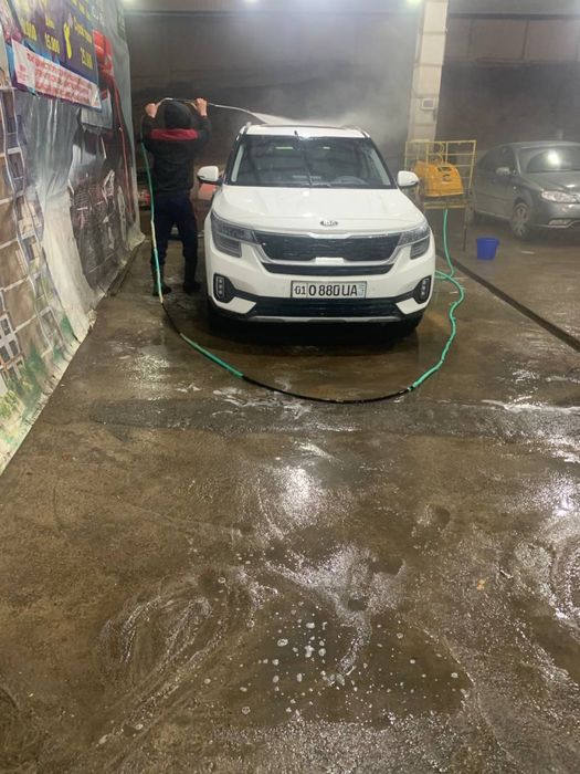 Kia seltos srochna sotiladi