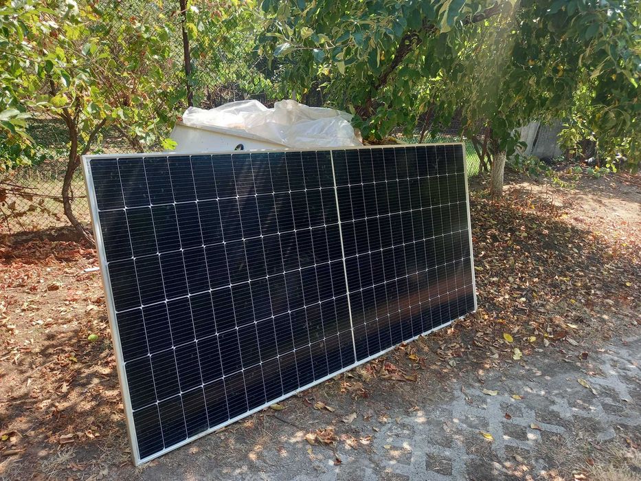 Продавам фотоволканични панели 540w 16бр.