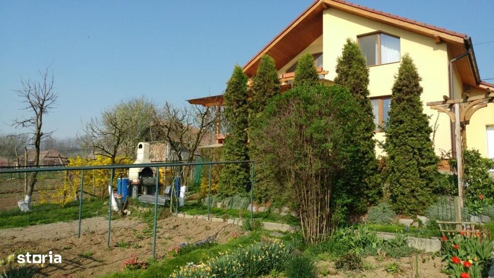 Casa frumoasa 120 mp utili, teren 1066 mp, contract prosumator